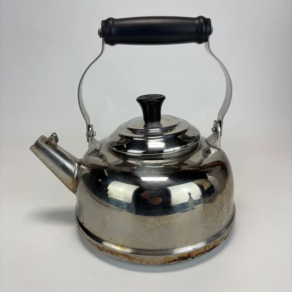 Le Creuset Tea Kettle 1.7qt Silver Stainless Steel Stovetop *NO WHISTLE*